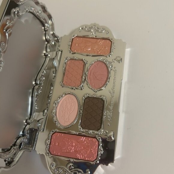 Flower Knows Swan Ballet Series Six-Color Makeup Palette 03 Pink Swan New - Picture 3 of 4